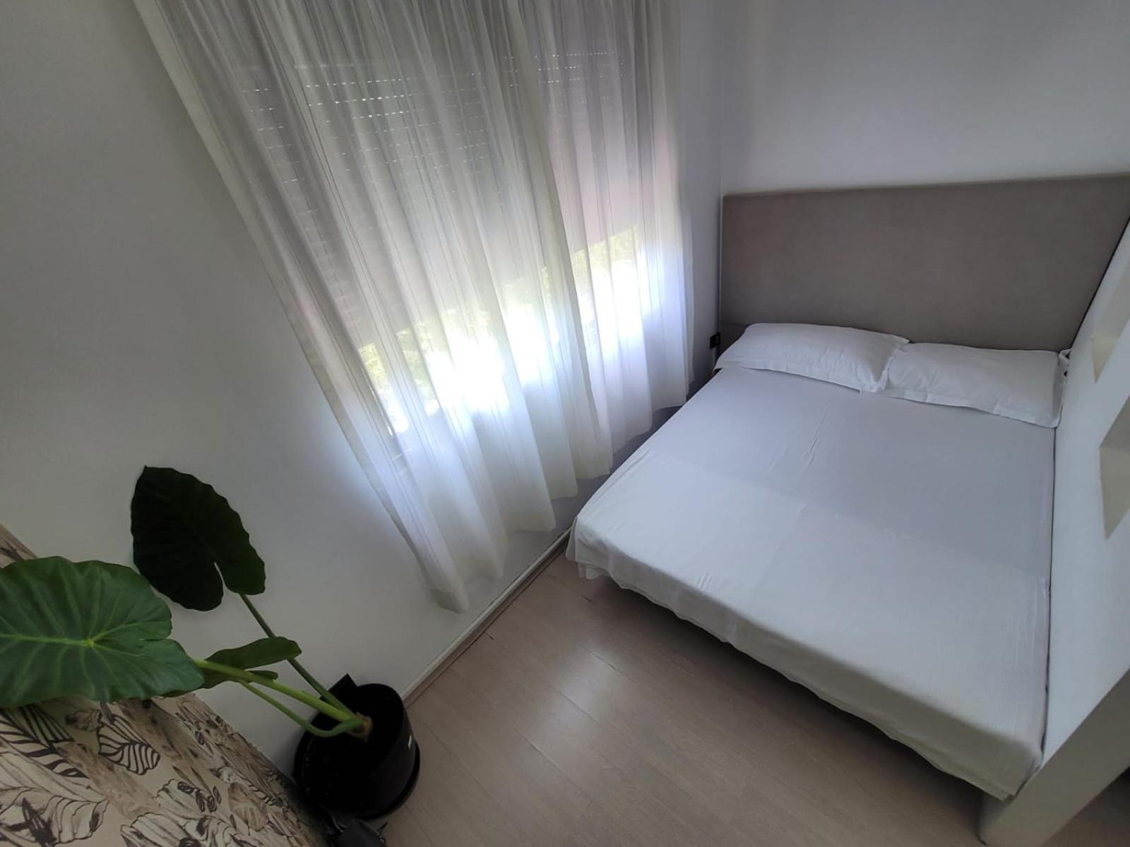 An Apartment With Fireplace Тирана Екстериор снимка